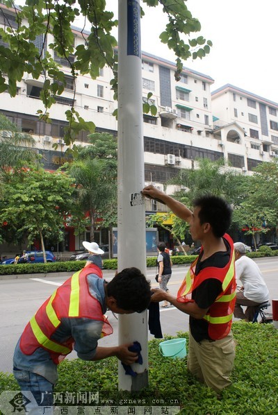 南宁：5000多盏路灯齐