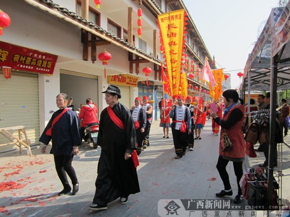 南宁江南水街开街 迎新非遗民俗文化周同步举行