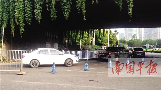 南宁邕武立交桥往北湖立交方向辅道实行分道通行