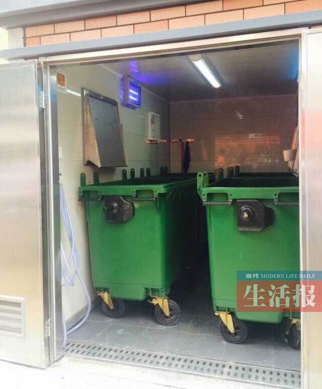 南宁新型环保垃圾屋试运营 居民缺乏垃圾分类意识