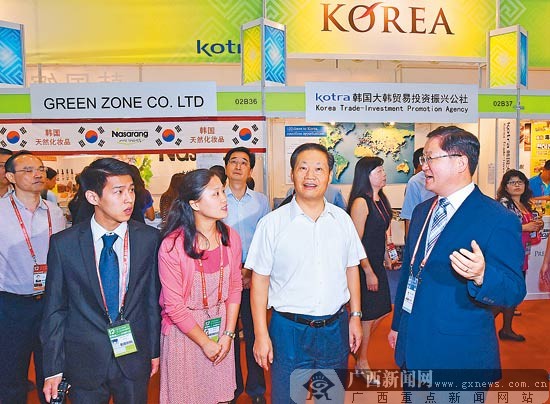 彭清华陈武危朝安参观第12届中国-东盟博览会展馆