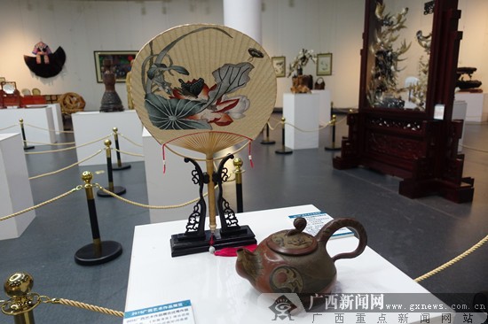 2015年广西艺术作品展览在邕举行